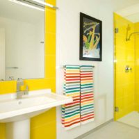 the idea of ​​using bright yellow in the design of the apartment picture