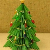 mogućnost da sami napravite svijetlo božićno drvce iz kartona