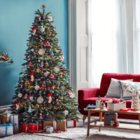 come decorare un albero di Natale nelle idee degli interni 2018