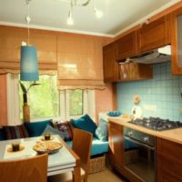 fotografija kuhinje s kaučem
