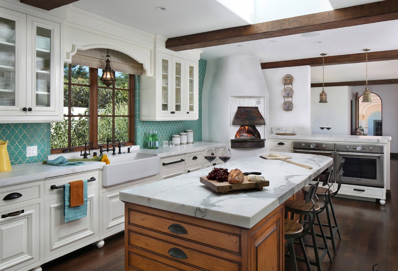 Mediterranean design kitchen dinning room