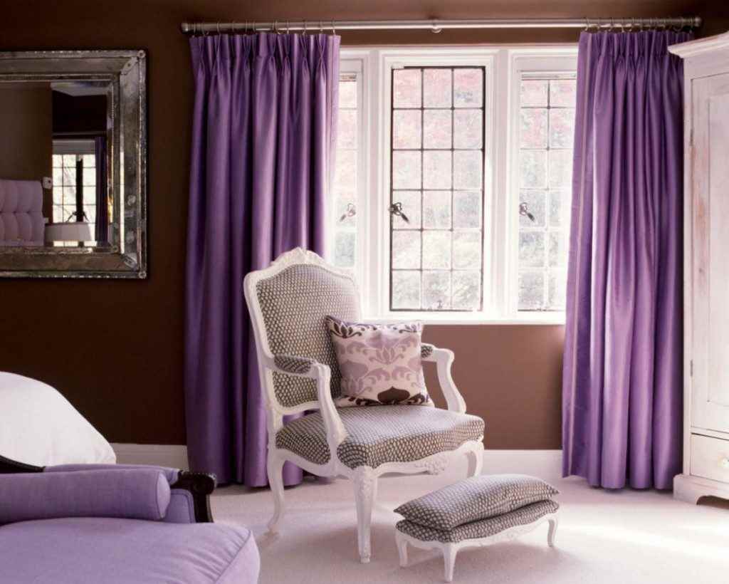 l'idée d'utiliser une couleur lilas brillante à l'intérieur