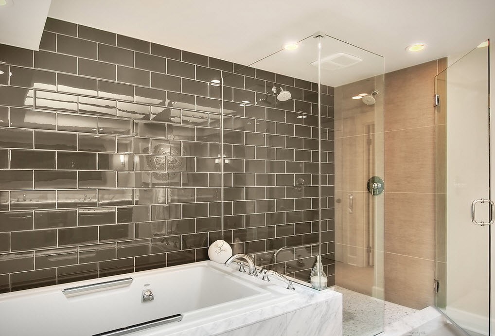 glass tile design in the bathroom