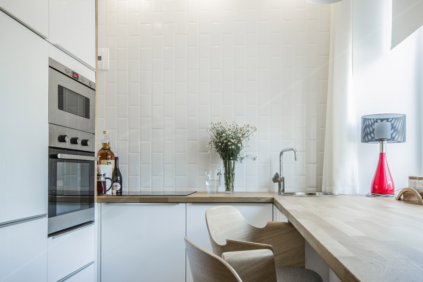 tiles on the walls in the kitchen