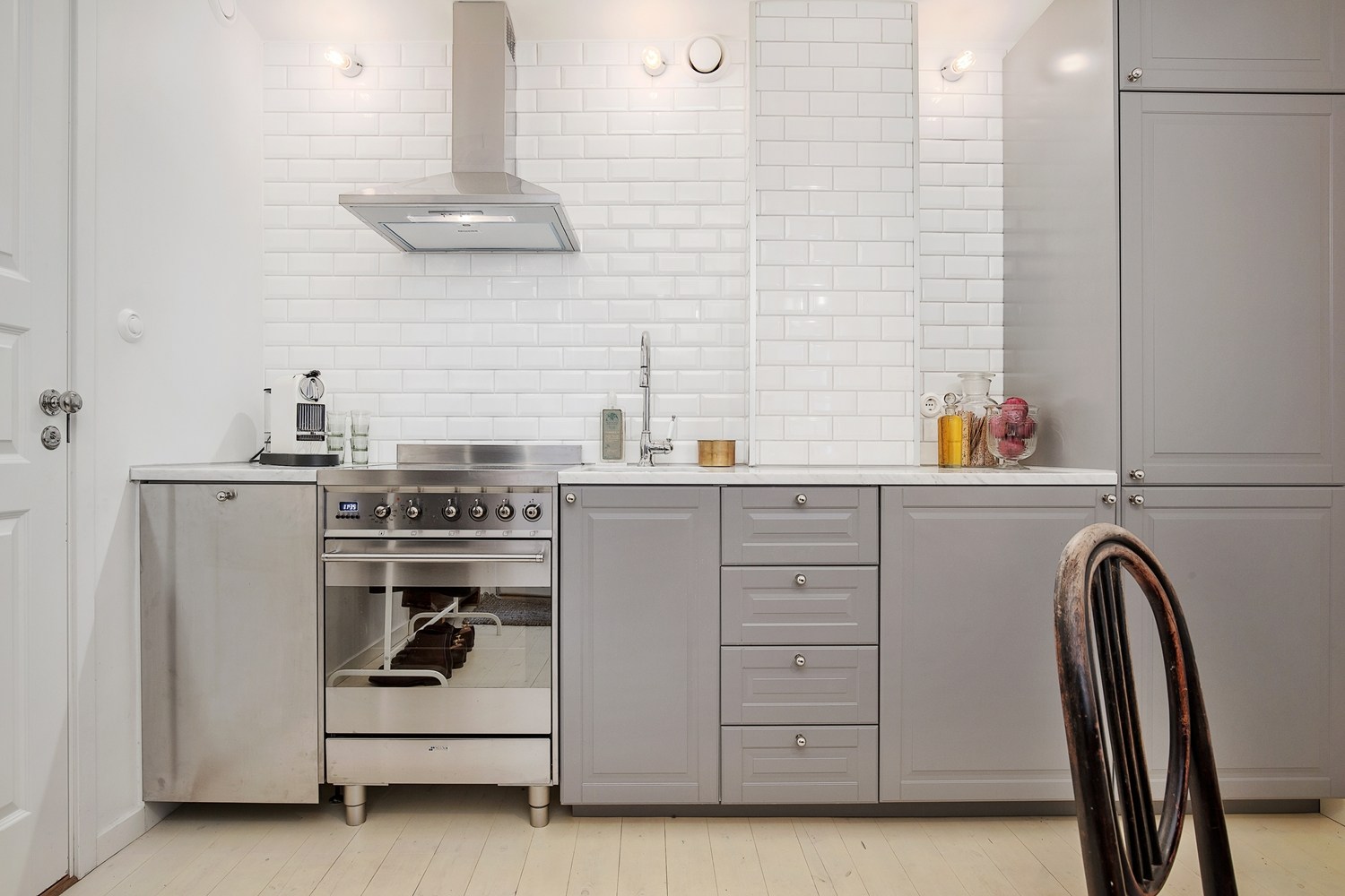 gray suite and hood in the kitchen