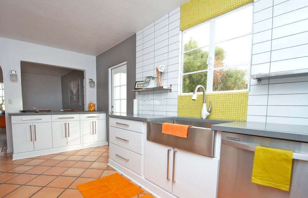 floor tiles in the kitchen