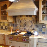 tile to the kitchen interior photo