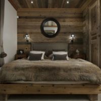 chambre dans une maison en bois