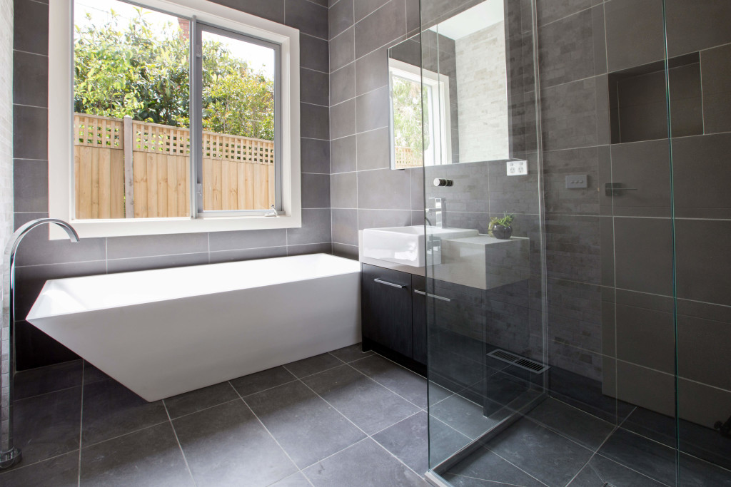 stone tile in the bathroom