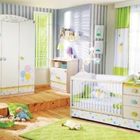 dječja soba za novorođenčad bijelo-zelena