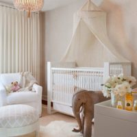 dječja soba za novorođenče je svijetla