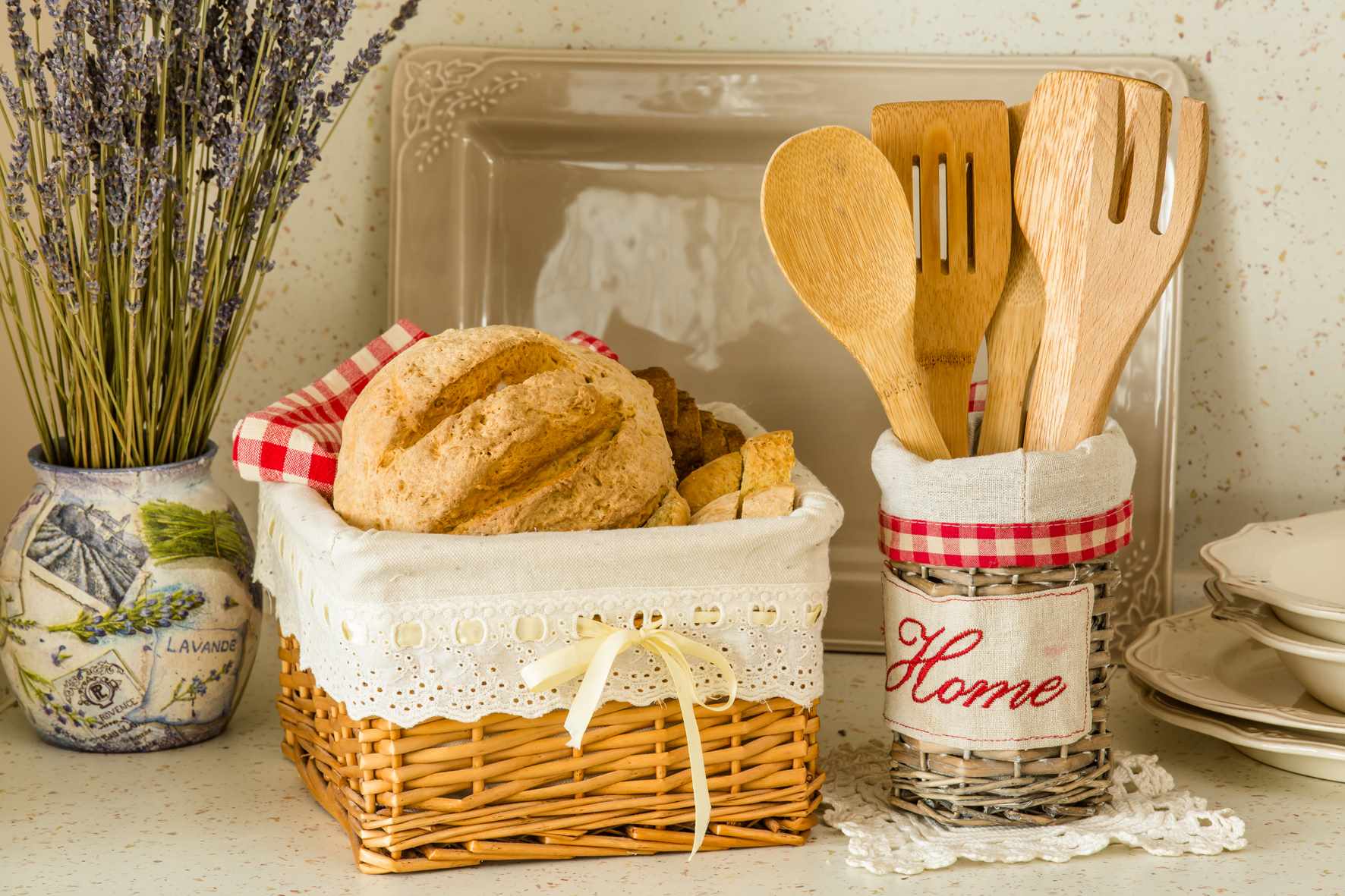 Un esempio di un mestiere luminoso per un interno di cucina