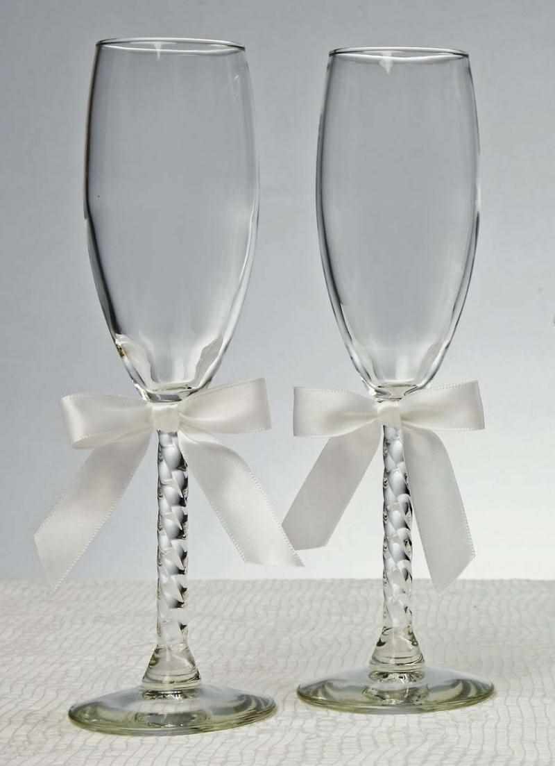 ideja neobičnog ukrasa dizajna vjenčanih čaša