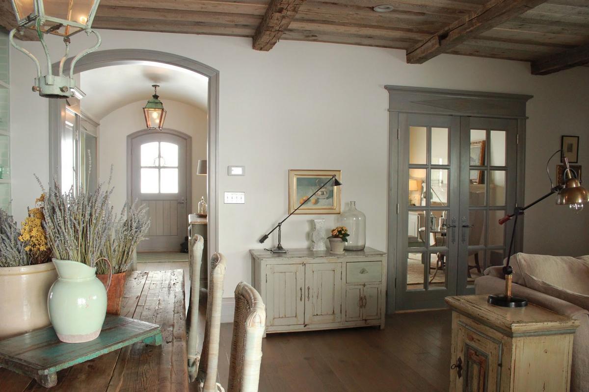 Light stucco wall in the living room of a provence country house