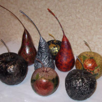 DIY papier-mâché fruit