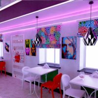 idea di un interno luminoso in stile pop art