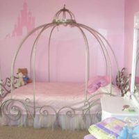 exemple d’un beau style de chambre d’enfant pour photo de fille