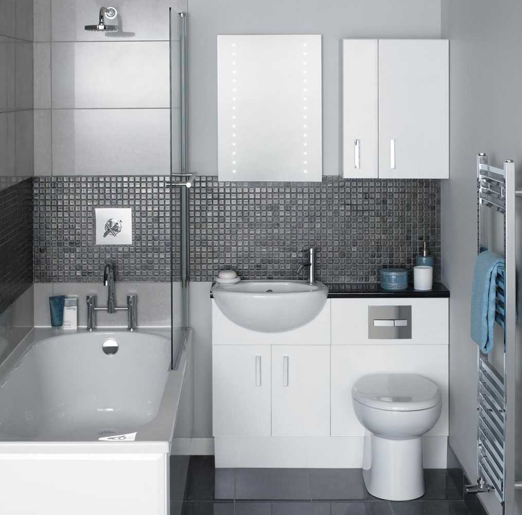 Layout di successo di un bagno combinato con una superficie di 4 metri quadrati