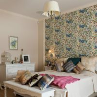 Floral wallpaper murals in the bedroom