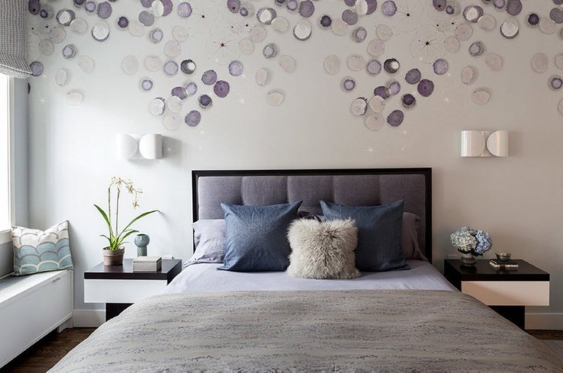 Dizajnirajte zid iznad glave kreveta u spavaćoj sobi veličine 12 četvornih metara