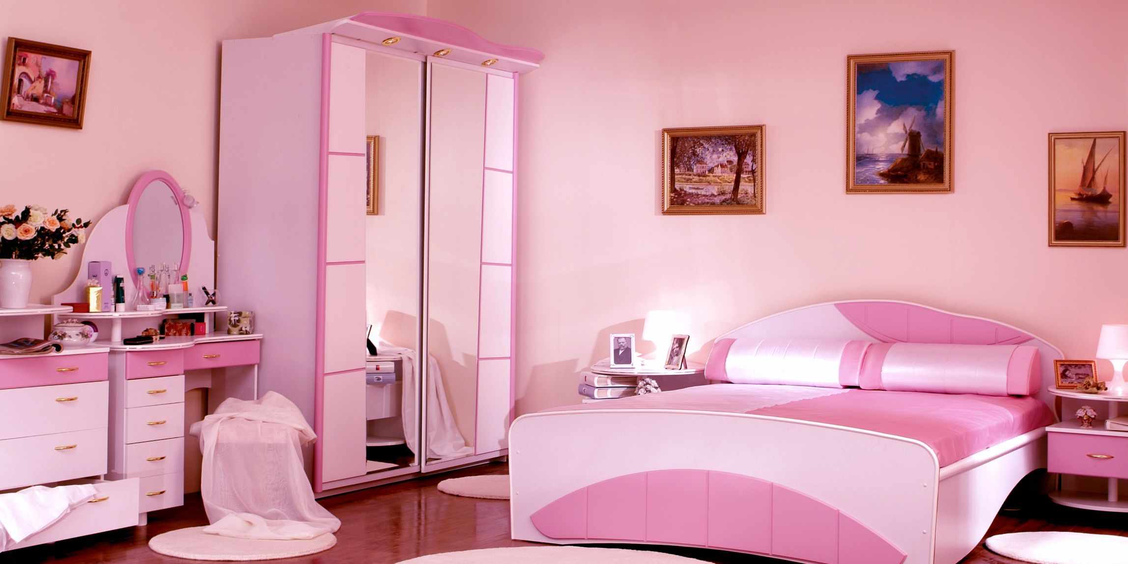 option for a bright bedroom interior for a girl