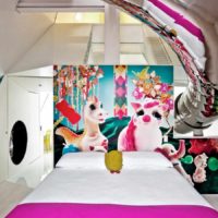 un exemple d'appartement lumineux dans le style du pop art picture