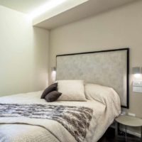 Un esempio di una foto leggera di interior design della camera da letto