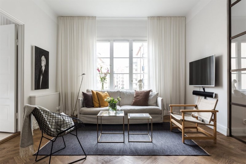 Style scandinave à l'intérieur d'un salon spacieux