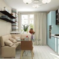 Beige walls and tiled apron in the kitchen