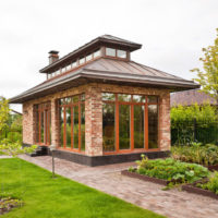 Design gazebo da giardino recintato in stile orientale