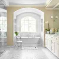 Bagno bianco neoclassico