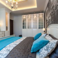 Šareni jastuci u dizajnu spavaće sobe