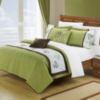 Tekstilna maslinova boja u ukrasu spavaće sobe