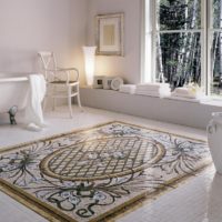 Mosaic carpet in the interior of the bathroom