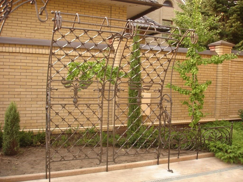 Metal trellis palsu untuk berkebun menegak