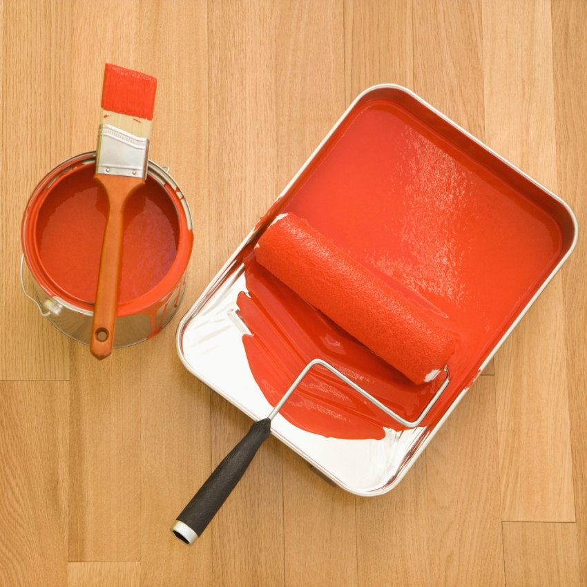 Paint for coating wallpaper, brush and roller in the bath