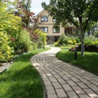 The central path of the suburban concrete tile