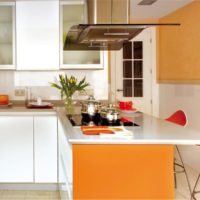 Orange shades in the interior of the kitchen