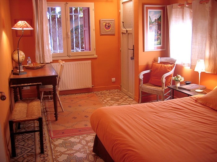 Interijer spavaće sobe u stilu Orange Provence