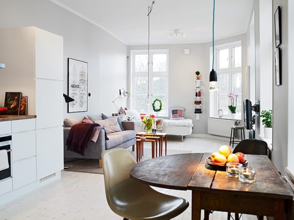 Natural light in the design of the living room