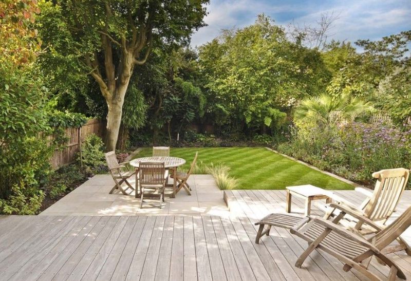 Terrasse extérieure à la maison avec un coin salon