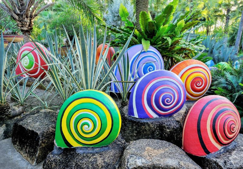 DIY decorative snails for garden decoration