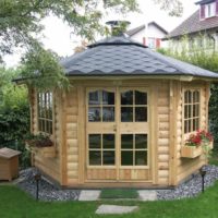 Gazebo en bois fermé