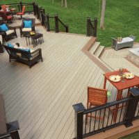 Terrazza esterna su più livelli di una casa di campagna