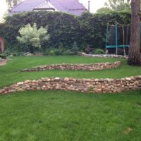 Cobblestone retaining terraces