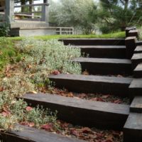 Scala da un bar a un pergolato di giardino