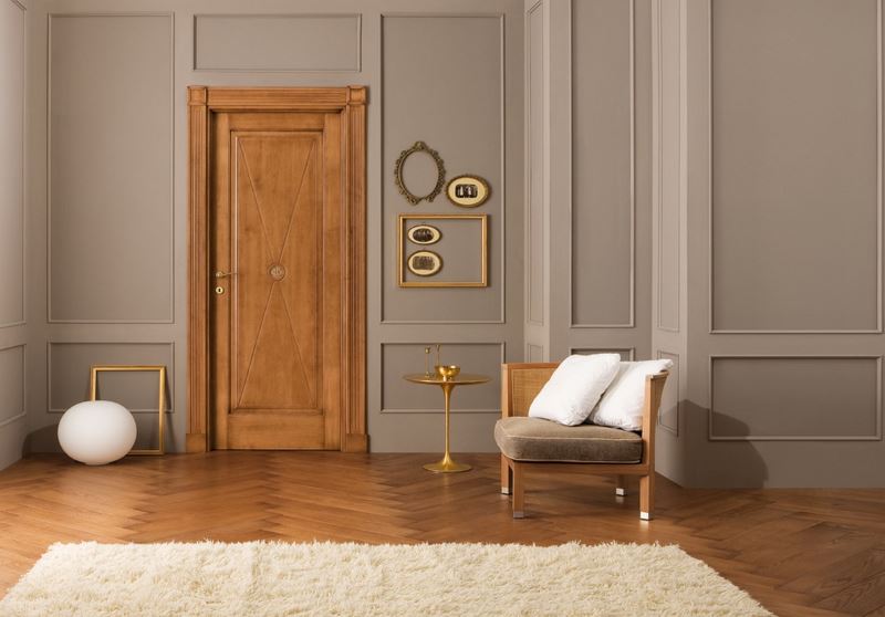 Porte en aulne à décor lumineux dans le salon