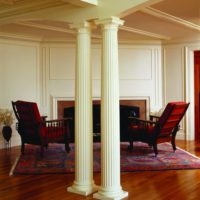 Polyurethane columns in the interior of the living room