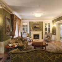 Intérieur de salon de maison privée de style classique