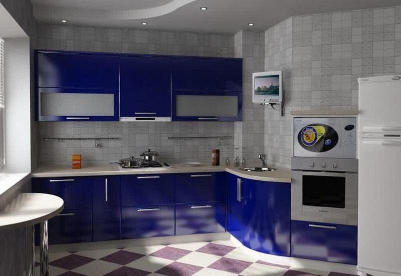 Modulo cucina con facciate lucide blu